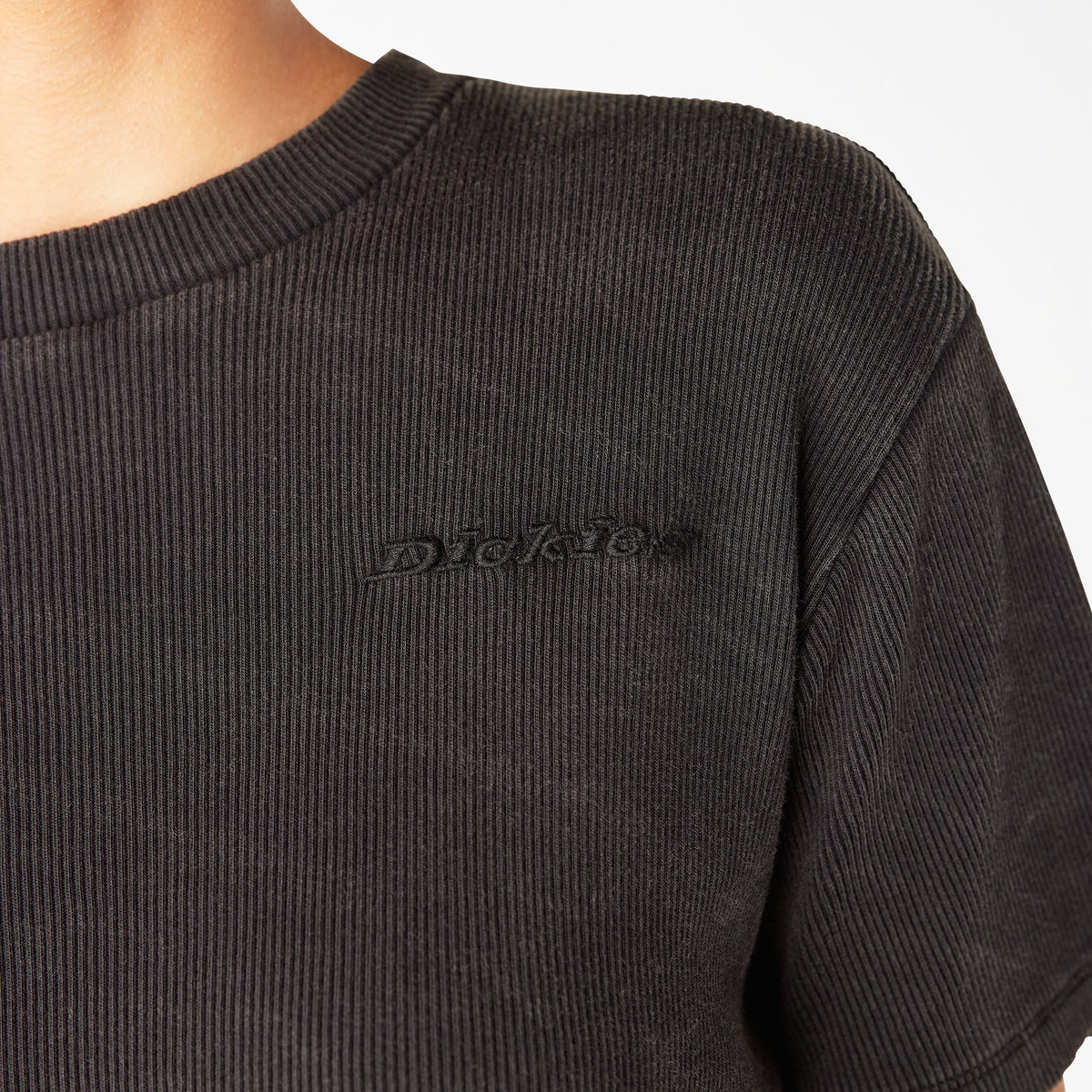 Dickies Hot Sale | Women's Plentywood Cropped T-Shirt